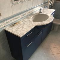Mobile bagno con marmo