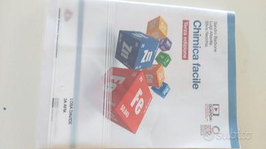Libro superiori CHIMICA FACILE  2 classe