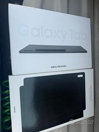 Samsung Galaxy Tab S8 Ultra 14.6 con tastiera