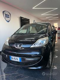 Peugeot 107 1.0 68CV 5p. Plaisir 2Tronic
