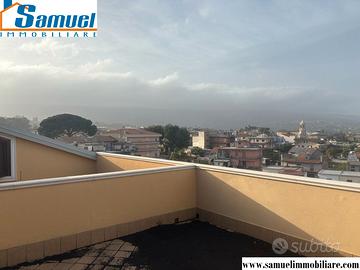 Giarre, appartamento con sottotetto e box (CT)