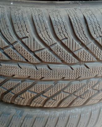 Nr.4 pneumatici Cooper 225/55R18 invernali