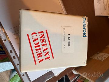 Macchina fotografica polaroid