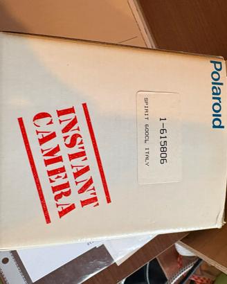 Macchina fotografica polaroid