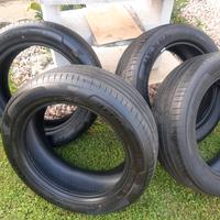 Gomme 225 55 18 estive 