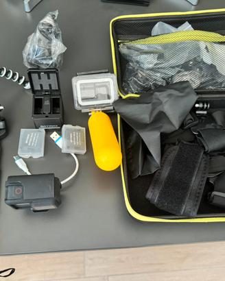 gopro con accessori
