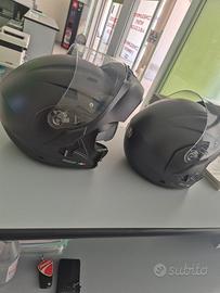 Coppia di caschi agv modulari come nuovi