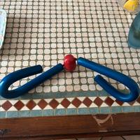 Attrezzo fitness per braccia e petto