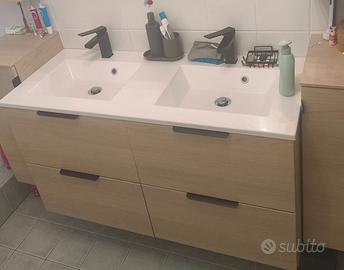 Mobile bagno sospeso