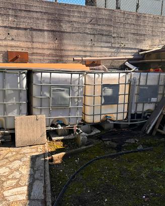 Serbatoi1000lt con supporto