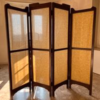 Antico paravento in legno e stoffa