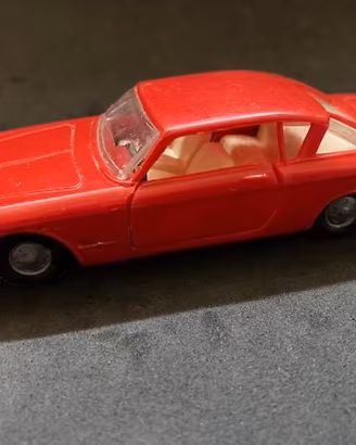 POLITOYS n. 47 – FIAT 2300 COUPÉ Scala 1:41