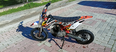 Pit bike