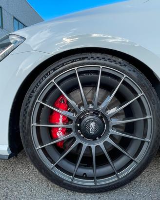 cerchi Oz superturismo aero 8.5 x 19 et 45