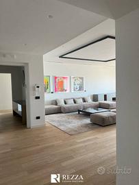 Appartamento di 200 m² con 4 locali a Roma