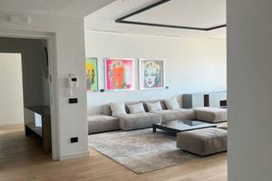 Appartamento di 200 m² con 4 locali a Roma