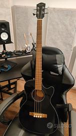 basso acustico Fender 