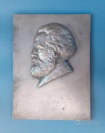 Placca in rilievo di Karl Marx in silumin rara