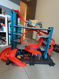 HOT WHEELS ULTIMATE GARAGE SUPER SQUALO