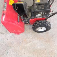 Trattorino spazzaneve mtd