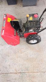 Trattorino spazzaneve mtd