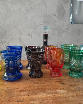12 bicchieri colorati di cristallo di Boemia
