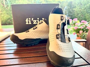 Fizik Terra Atlas x gravel n46