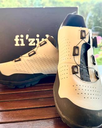 Fizik Terra Atlas x gravel n46