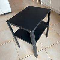Comodino KNARREVIK Ikea nero