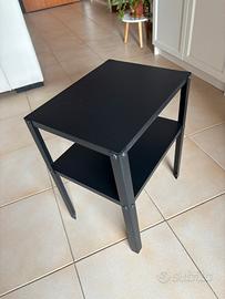 Comodino KNARREVIK Ikea nero