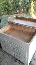 Madia antica in legno