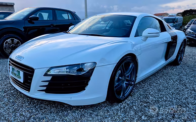 Audi R8 4.2 V8 420 cv