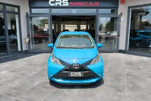 Toyota Aygo 1.0 VVT-i 69 CV 5 porte x-cool TSS