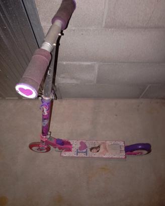 monopattino Violetta 