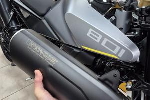 REMUS SLIP-ON NERO PER HUSQVARNA SVARTPILEN/VITPIL