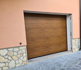 Porta Garage Sezionale Coibentata Motorizzata 