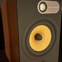 B&W 685 diffusori casse acustiche