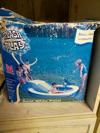 piscinetta con scivolo..