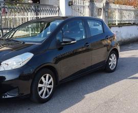 TOYOTA Yaris - 2012