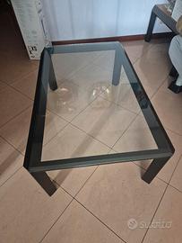 Tavolino sala legno e vetro € 20,00