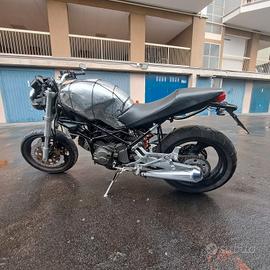 Ducati Monster 750