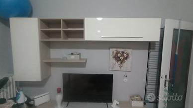 Armadio a ponte/parete attrezzata