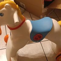 Cavallo a dondolo chicco