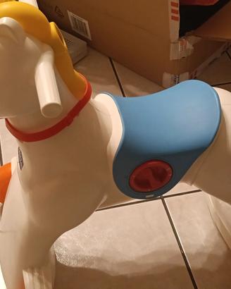Cavallo a dondolo chicco