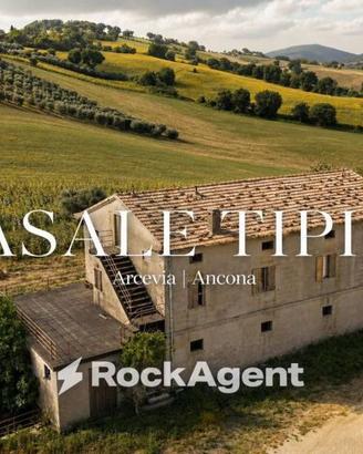 Rustico / Casale di 223 m² con più di 5 locali a A