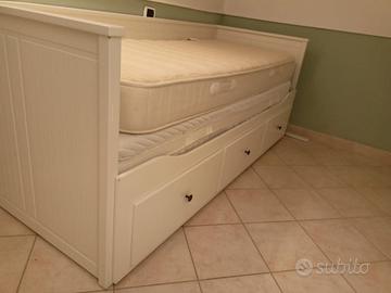 Letto IKEA modello Hemnes