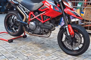 Ducati hypermotard 796 full accessoriata 