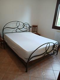 Struttura Cosatto in ferro battuto