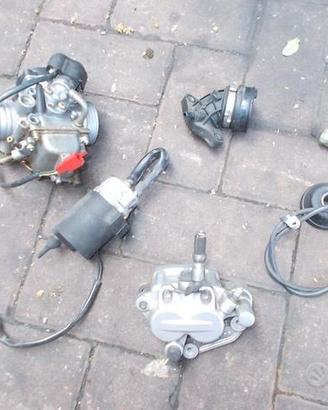 X-Max 250 '06: motore carburatore pompa testa