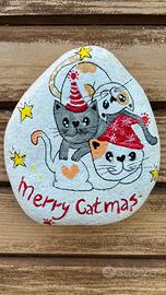 Sassi dipinti a mano con gatti